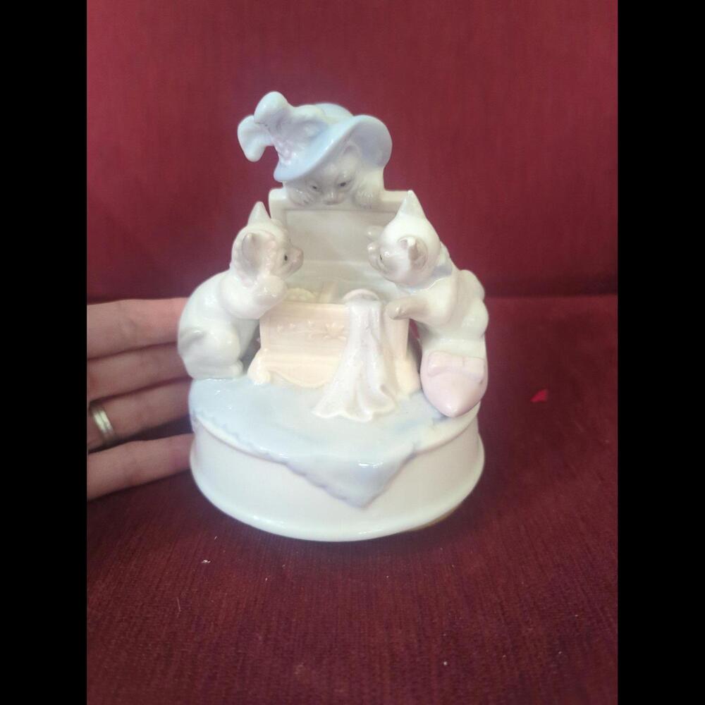 Vintage Summit Collection Exclusive cat 1990